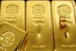 Ціни на золото утримуються близько максимуму за три тижні