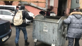 Обшуки у Саакашвілі: активісти будують барикади, почалися зіткнення з поліцією фото, відео