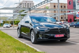 Експерт: Tesla стане великим гравцем у сфері мобільного метавсесвіту